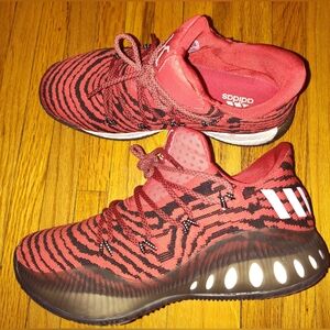 Adidas crazy explosive men's Red and Black Patterned Sneakers Kyle Lowry size 7